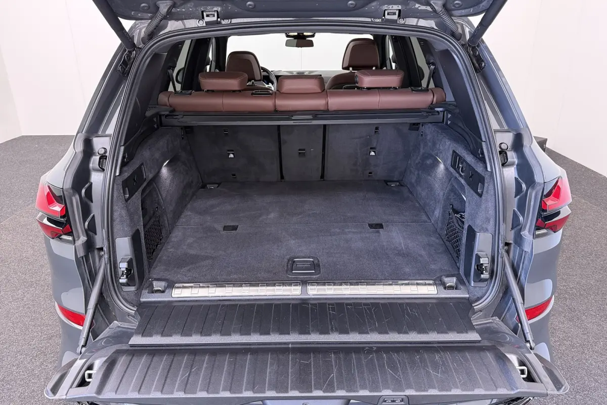 xDrive50e 490 PK Aut. M-Sport Pro Full Options!! Pano-Skylounge Bowers&Wilkins 22"LMV