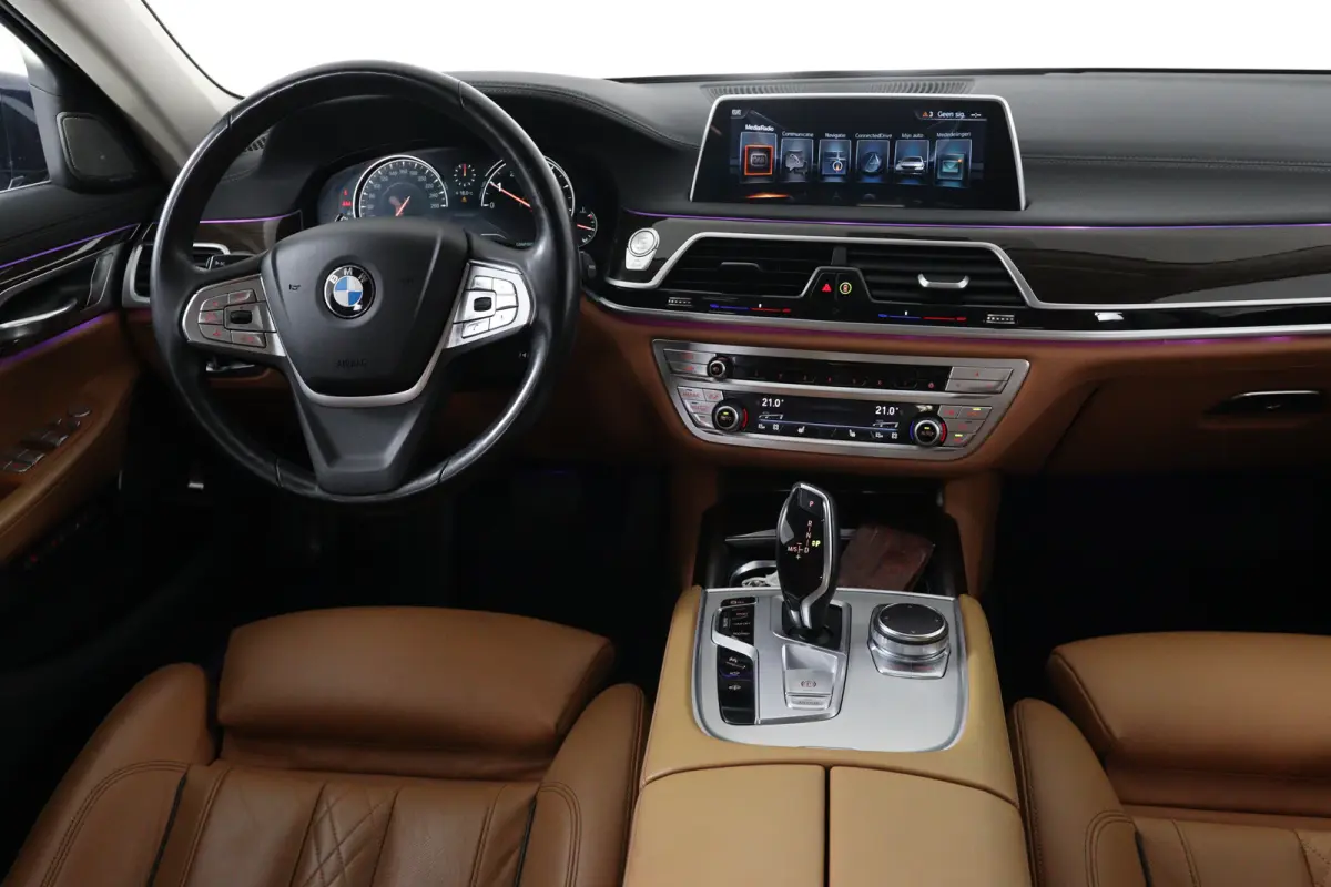 740i High Executive | 1e Eigenaar! | Dealer Onderhouden! | Harman/Kardon | 360 Camera | Trekhaak | Memory | Sfeerverlichting | LED | keyless | Leder | BLIS | DAB | Elk. Kofferbak | Stoelverw