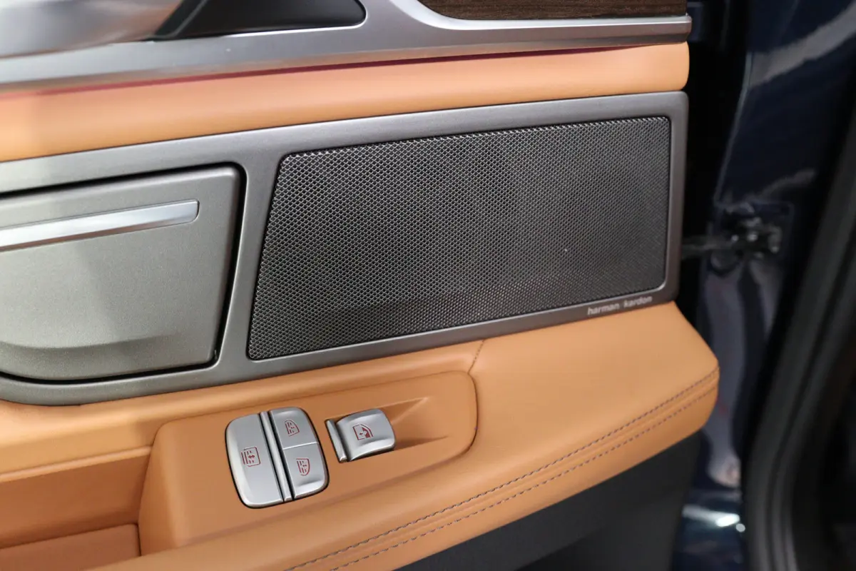 740i High Executive | 1e Eigenaar! | Dealer Onderhouden! | Harman/Kardon | 360 Camera | Trekhaak | Memory | Sfeerverlichting | LED | keyless | Leder | BLIS | DAB | Elk. Kofferbak | Stoelverw