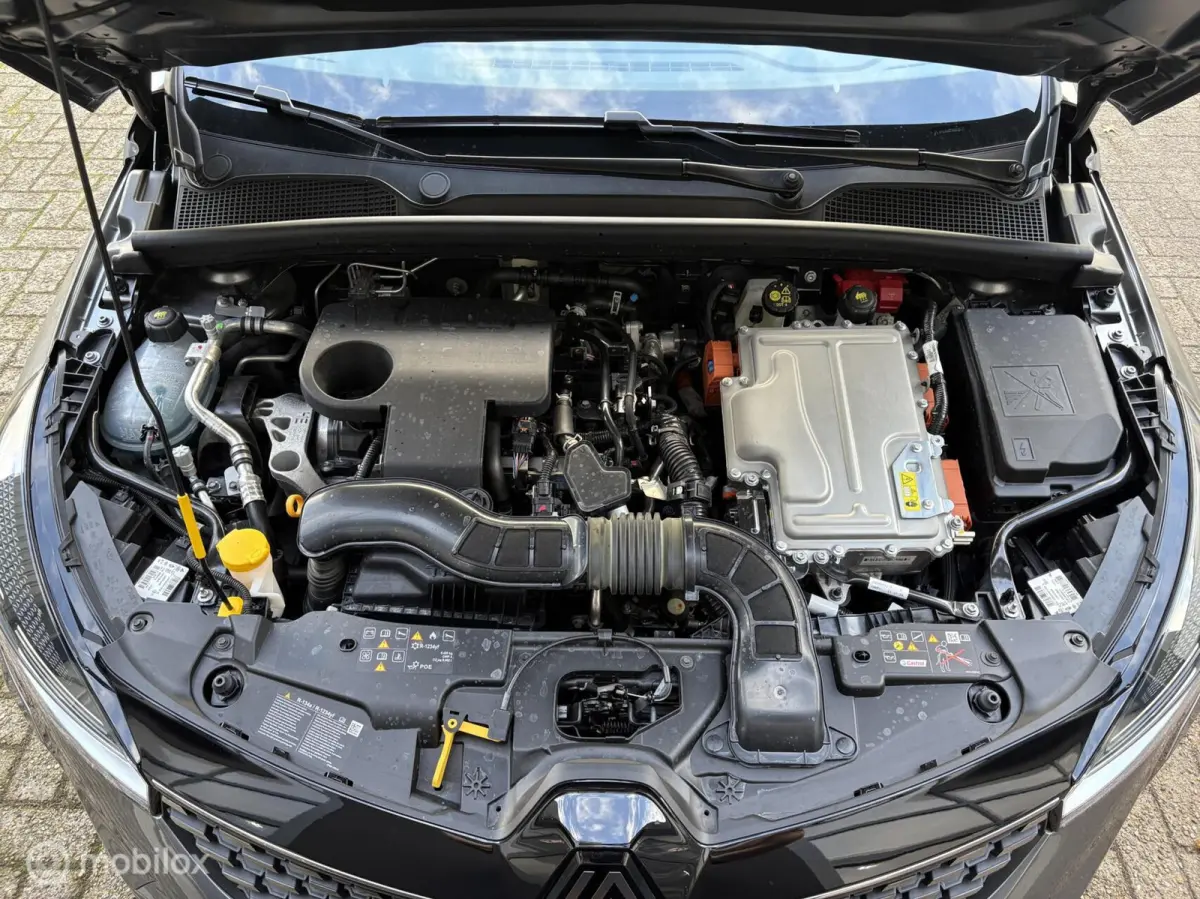 1.6 E-Tech Full Hybrid 145 techno