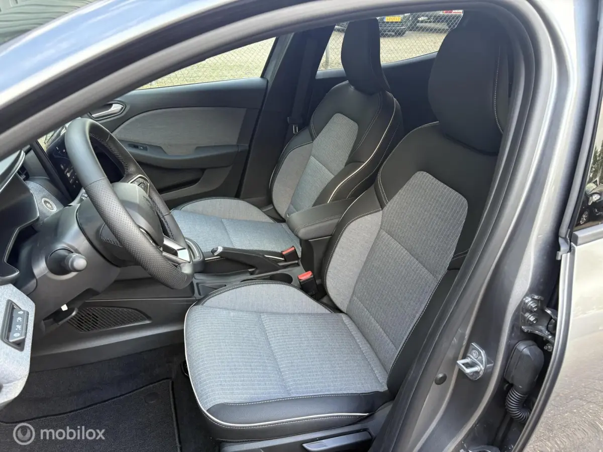 1.6 E-Tech Full Hybrid 145 techno