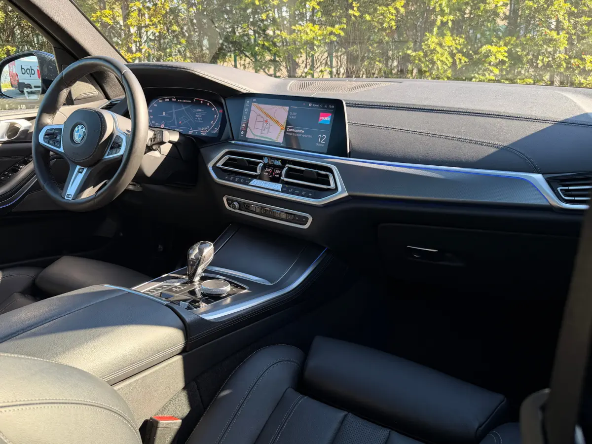 M50i High Executive 530PK | Adapt. Cruise | Softclose | 4-wielsturing | Skylounge | Trekhaak | Harman & Kardon | Head-up | Laser | Memory |