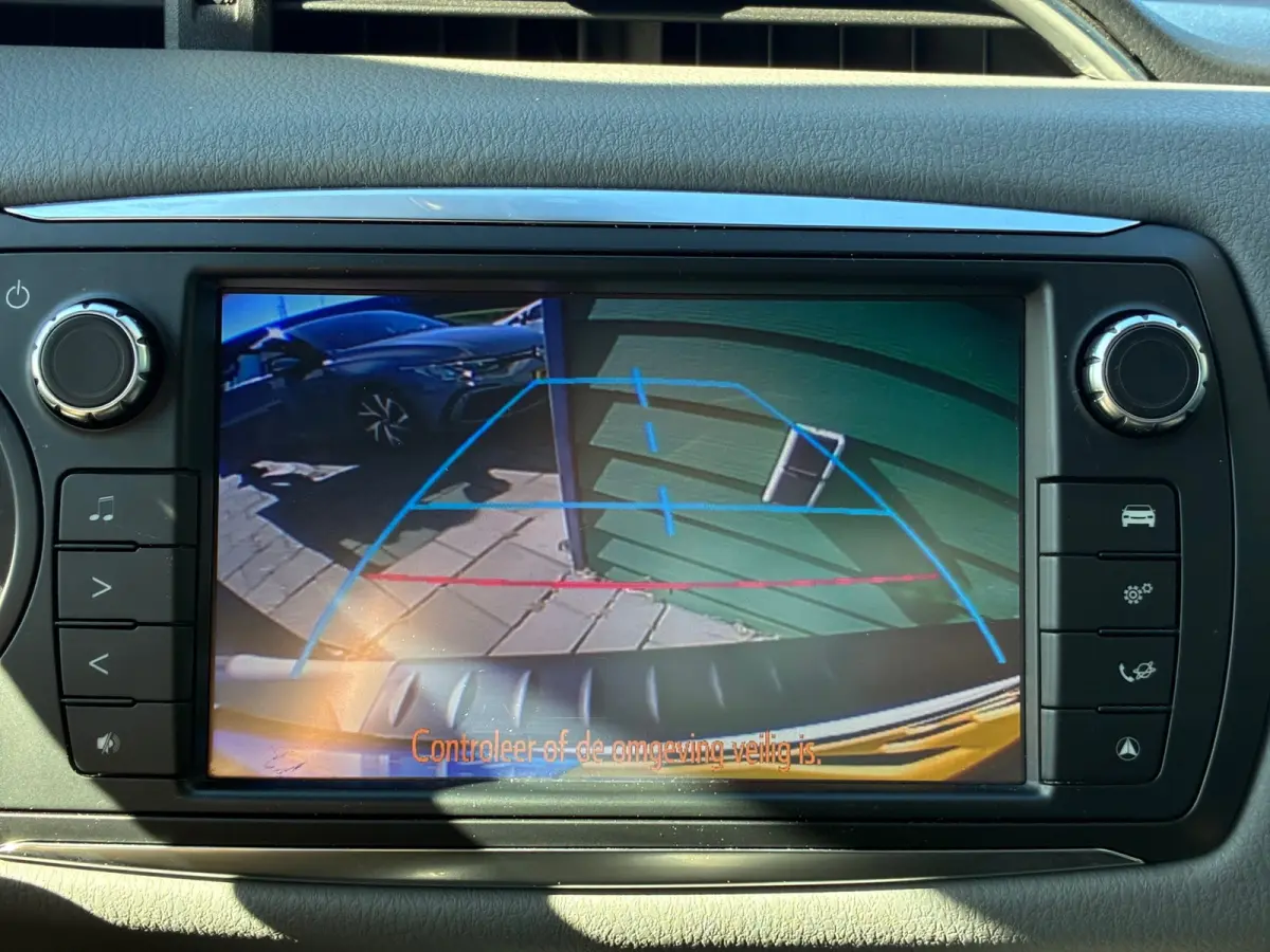 1.5 Hybrid Dynamic Bi-Tone|Automaat|Camera|Navigatie|PDC|CruiseControl|Climatronic|Stoel Verw.|Goed onderhouden|