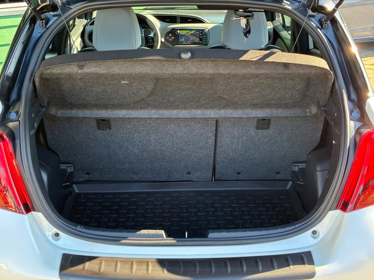 1.5 Hybrid Dynamic Bi-Tone|Automaat|Camera|Navigatie|PDC|CruiseControl|Climatronic|Stoel Verw.|Goed onderhouden|