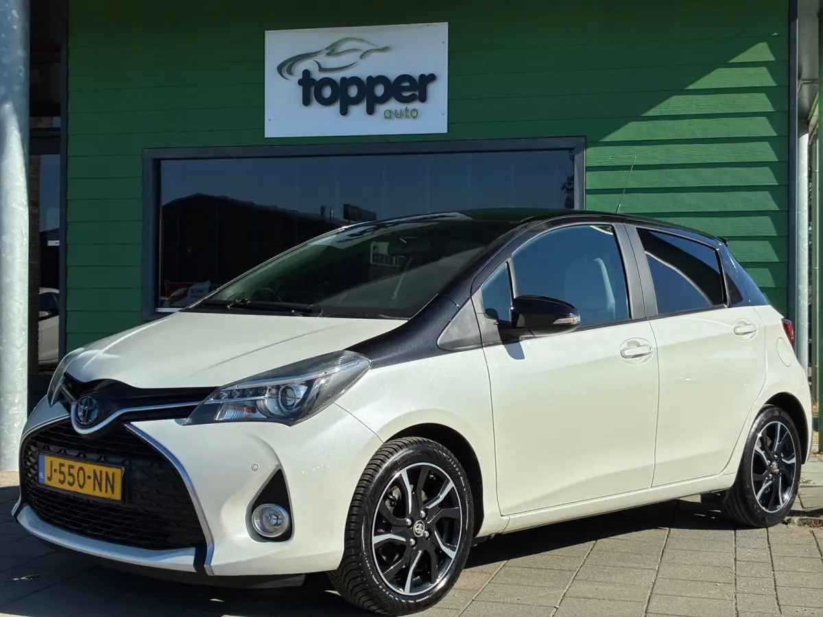 1.5 Hybrid Dynamic Bi-Tone|Automaat|Camera|Navigatie|PDC|CruiseControl|Climatronic|Stoel Verw.|Goed onderhouden|