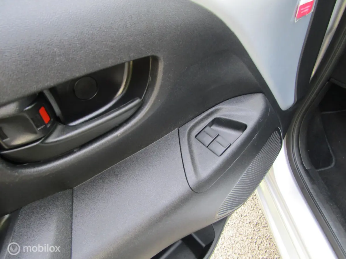 1.0 VVT-i x-fun bj 11-2020 zilver, airco,87827km