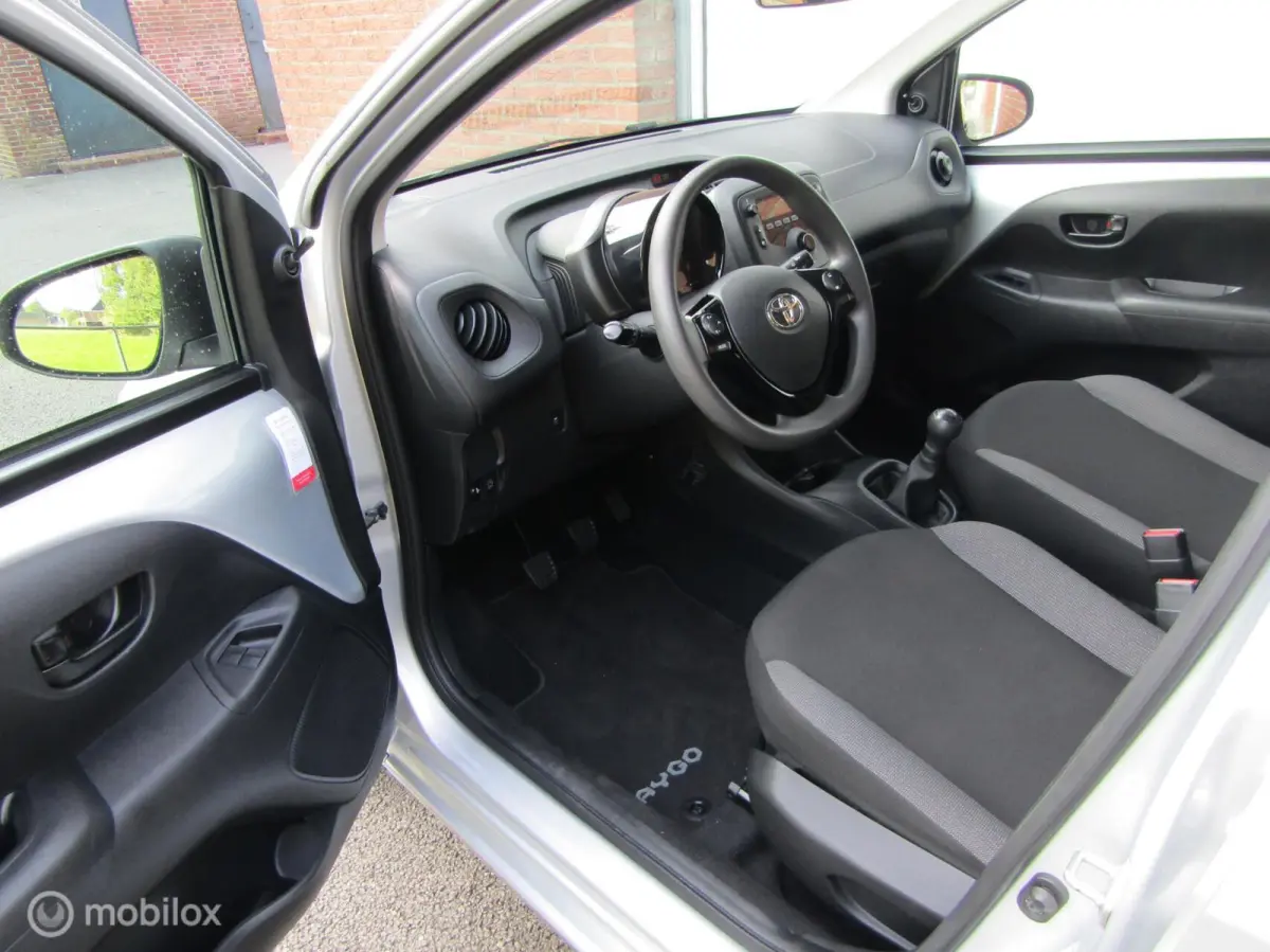 1.0 VVT-i x-fun bj 11-2020 zilver, airco,87827km