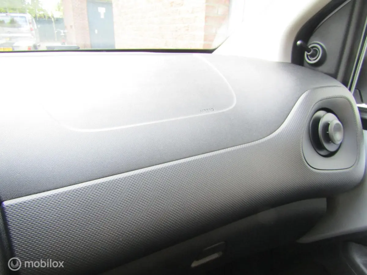 1.0 VVT-i x-fun bj 11-2020 zilver, airco,87827km