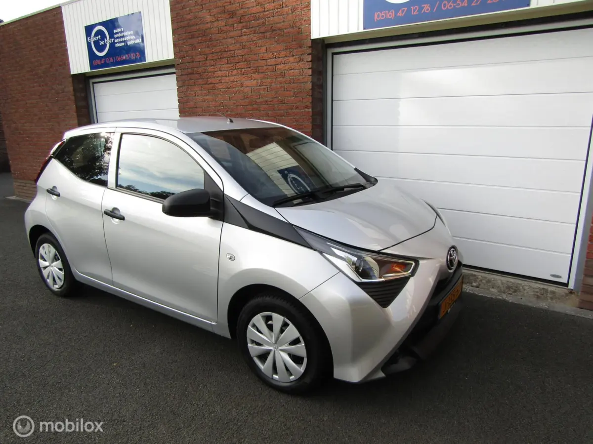1.0 VVT-i x-fun bj 11-2020 zilver, airco,87827km