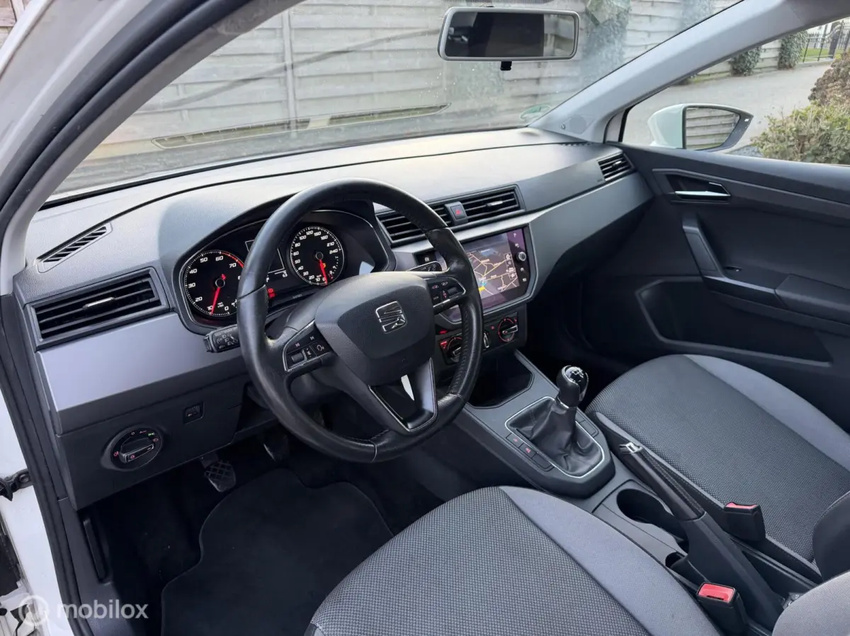 1.0TSI Style Airco| Carplay| Cruise | PDC | Stoelverw.