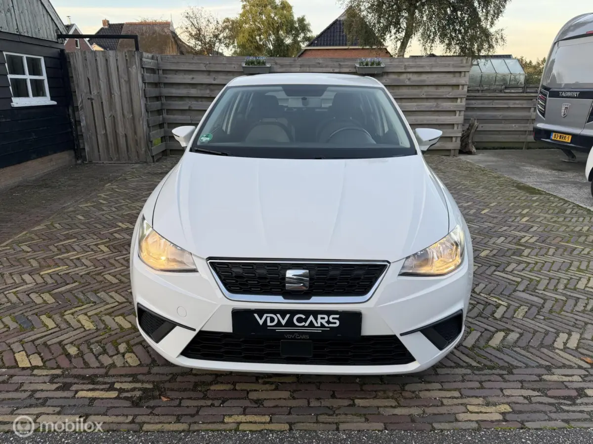 1.0TSI Style Airco| Carplay| Cruise | PDC | Stoelverw.