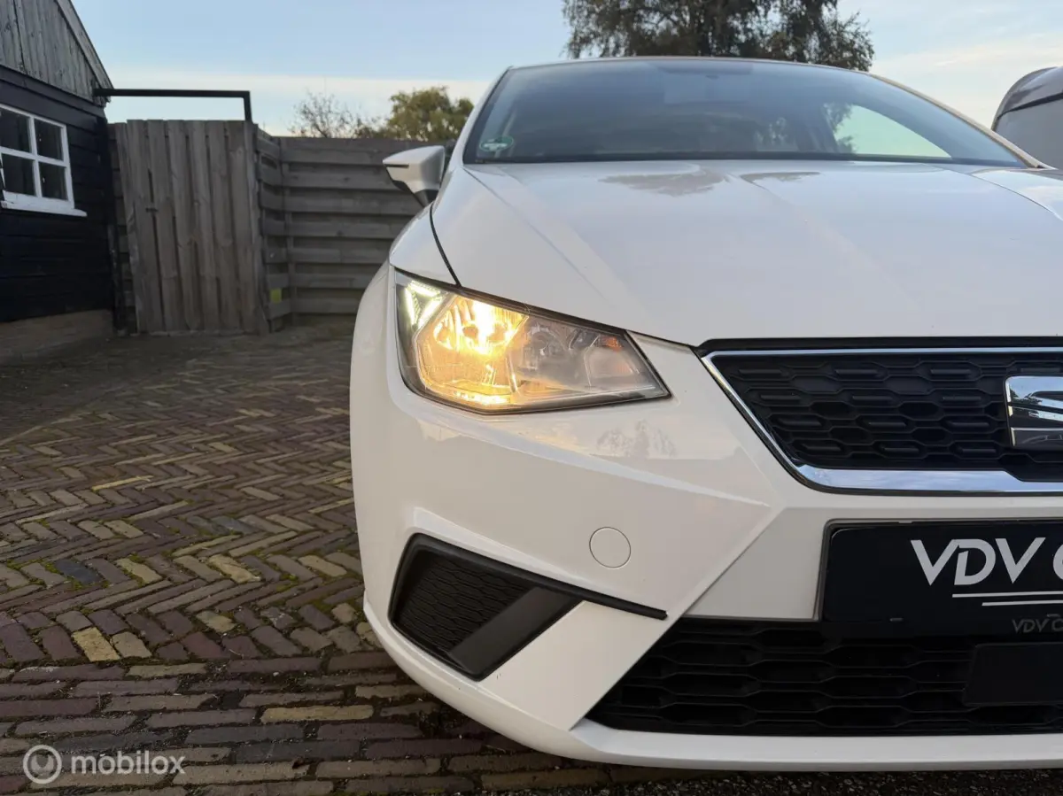 1.0TSI Style Airco| Carplay| Cruise | PDC | Stoelverw.