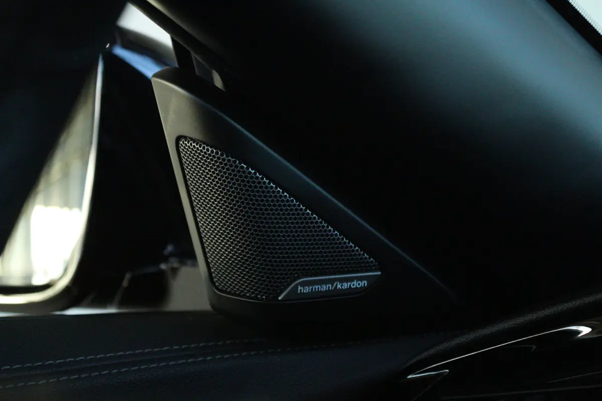 sDrive30i High Executive Edition M-Sport Pro | NL Auto | Adapt. Cruise | Harman & Kardon | Head-up | Stoel+Stuurverwarming | Adaptief Onderstel | Keyless | Camera | Carplay