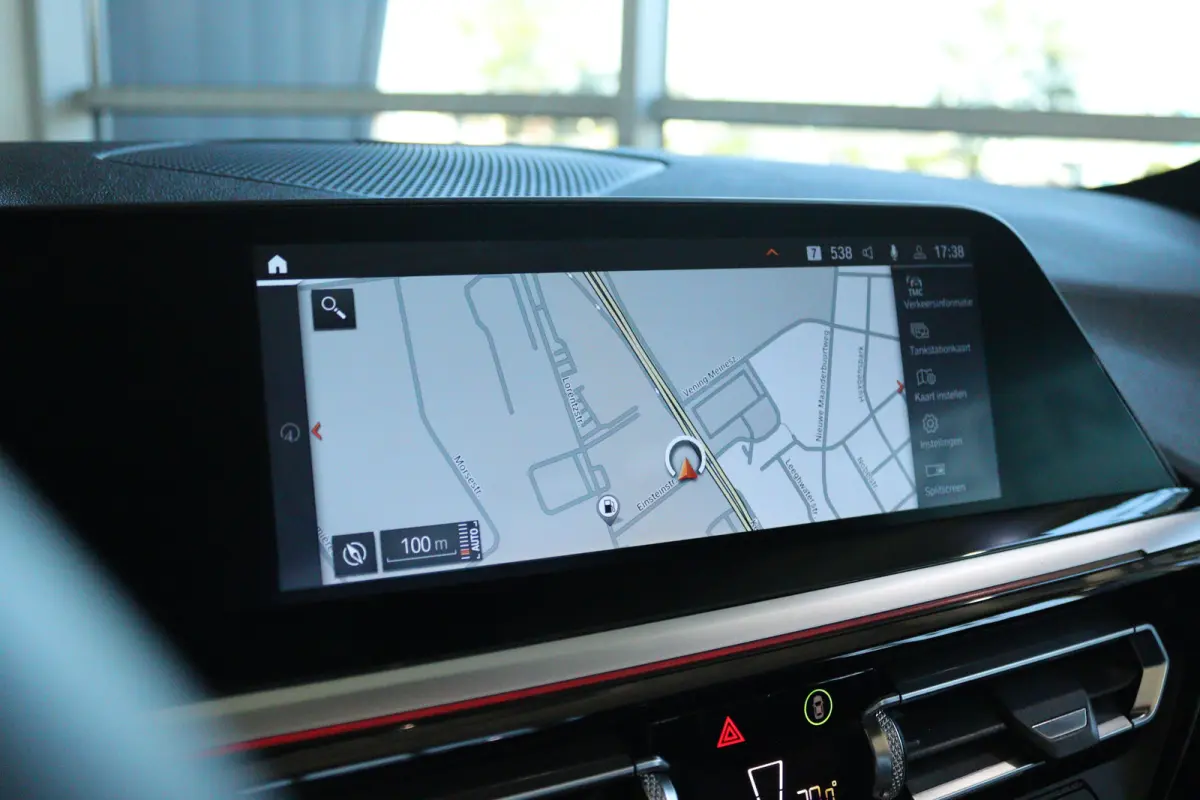sDrive30i High Executive Edition M-Sport Pro | NL Auto | Adapt. Cruise | Harman & Kardon | Head-up | Stoel+Stuurverwarming | Adaptief Onderstel | Keyless | Camera | Carplay