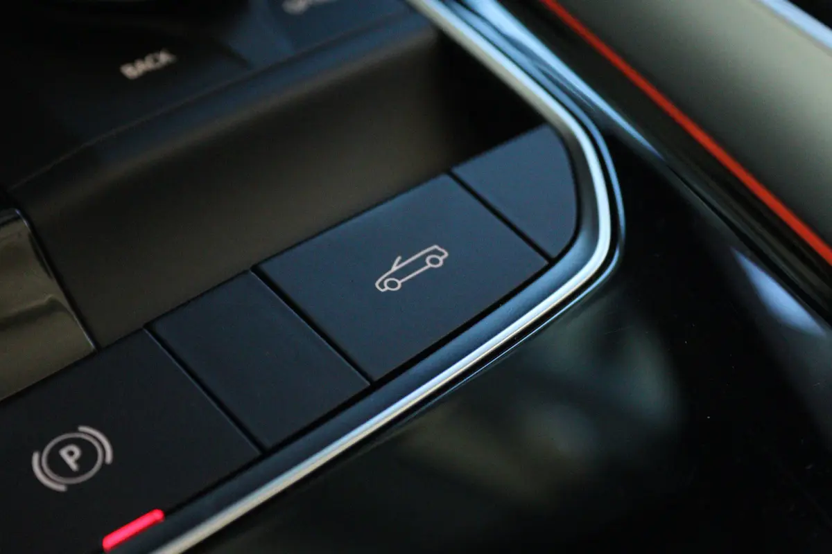 sDrive30i High Executive Edition M-Sport Pro | NL Auto | Adapt. Cruise | Harman & Kardon | Head-up | Stoel+Stuurverwarming | Adaptief Onderstel | Keyless | Camera | Carplay