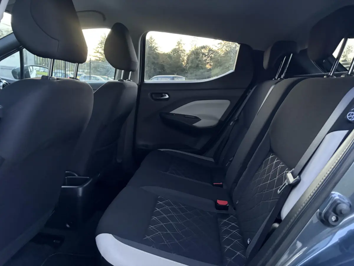 1.0 IG-T N-Connecta ✓1e Eigenaar✓Dealer Onderhouden✓Camera✓Carplay✓Navi✓Airco✓Cruise✓Pdc✓101pk✓Weinig Km✓Lm velgen✓N.A.P✓Apk tot 02-2028