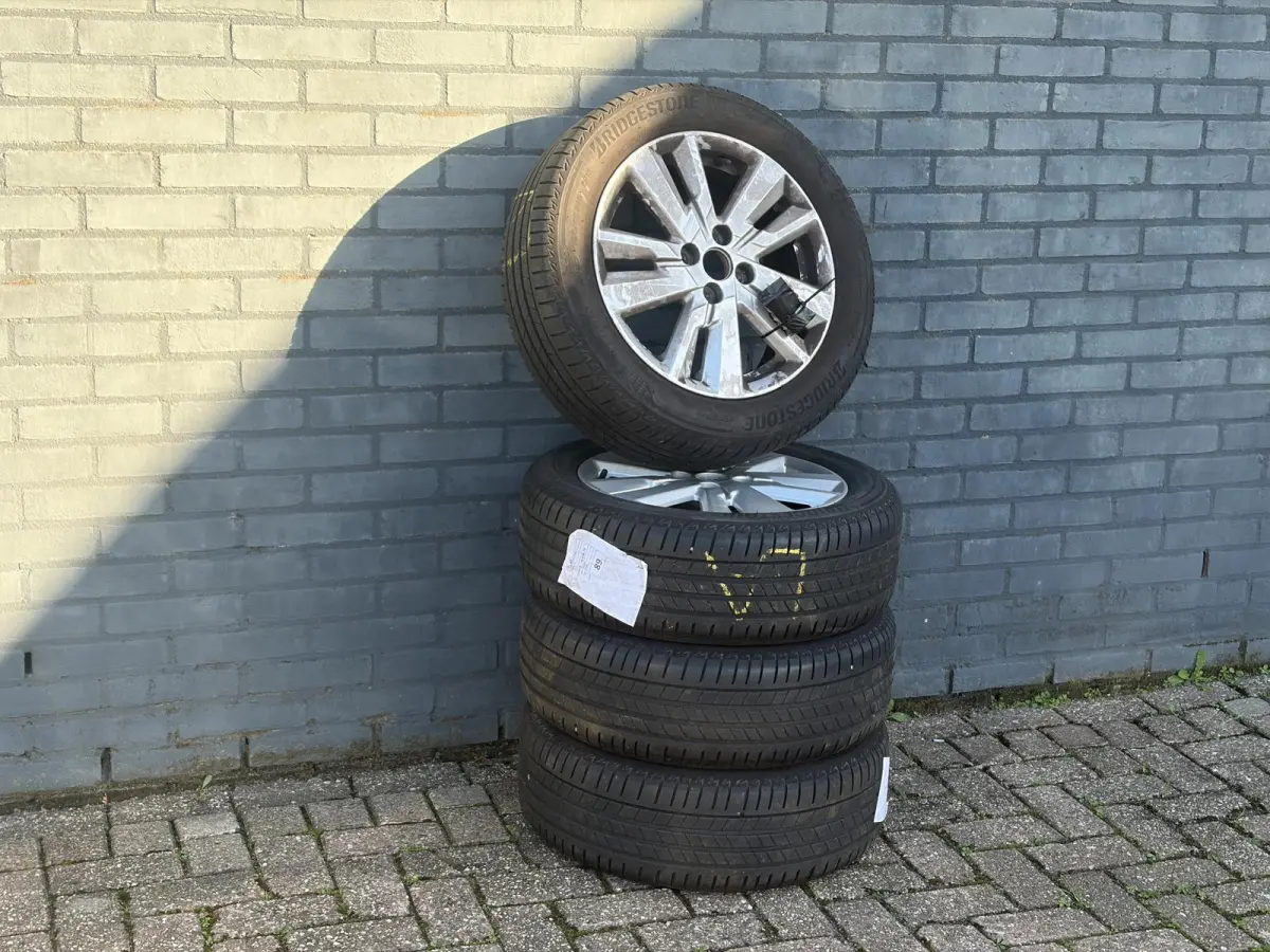 1.0 IG-T N-Connecta ✓1e Eigenaar✓Dealer Onderhouden✓Camera✓Carplay✓Navi✓Airco✓Cruise✓Pdc✓101pk✓Weinig Km✓Lm velgen✓N.A.P✓Apk tot 02-2028