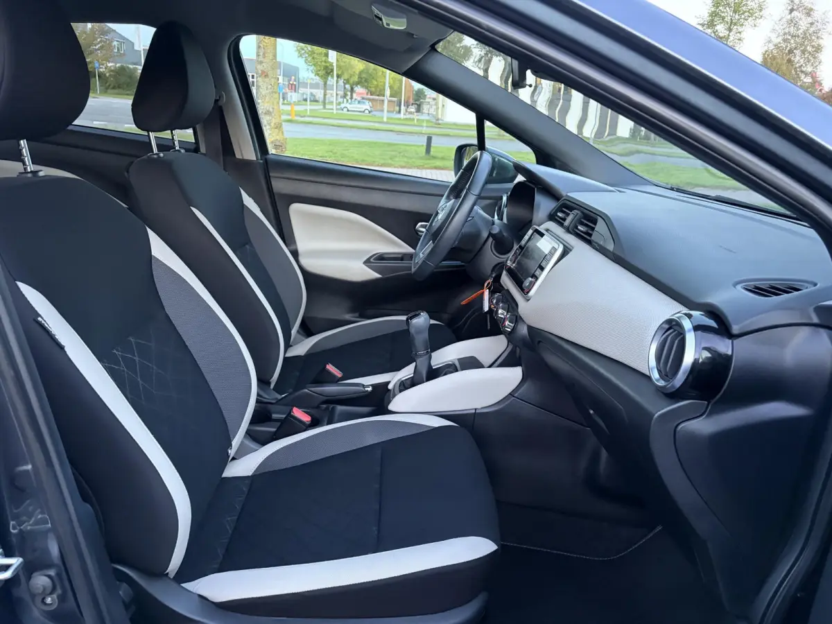 1.0 IG-T N-Connecta ✓1e Eigenaar✓Dealer Onderhouden✓Camera✓Carplay✓Navi✓Airco✓Cruise✓Pdc✓101pk✓Weinig Km✓Lm velgen✓N.A.P✓Apk tot 02-2028