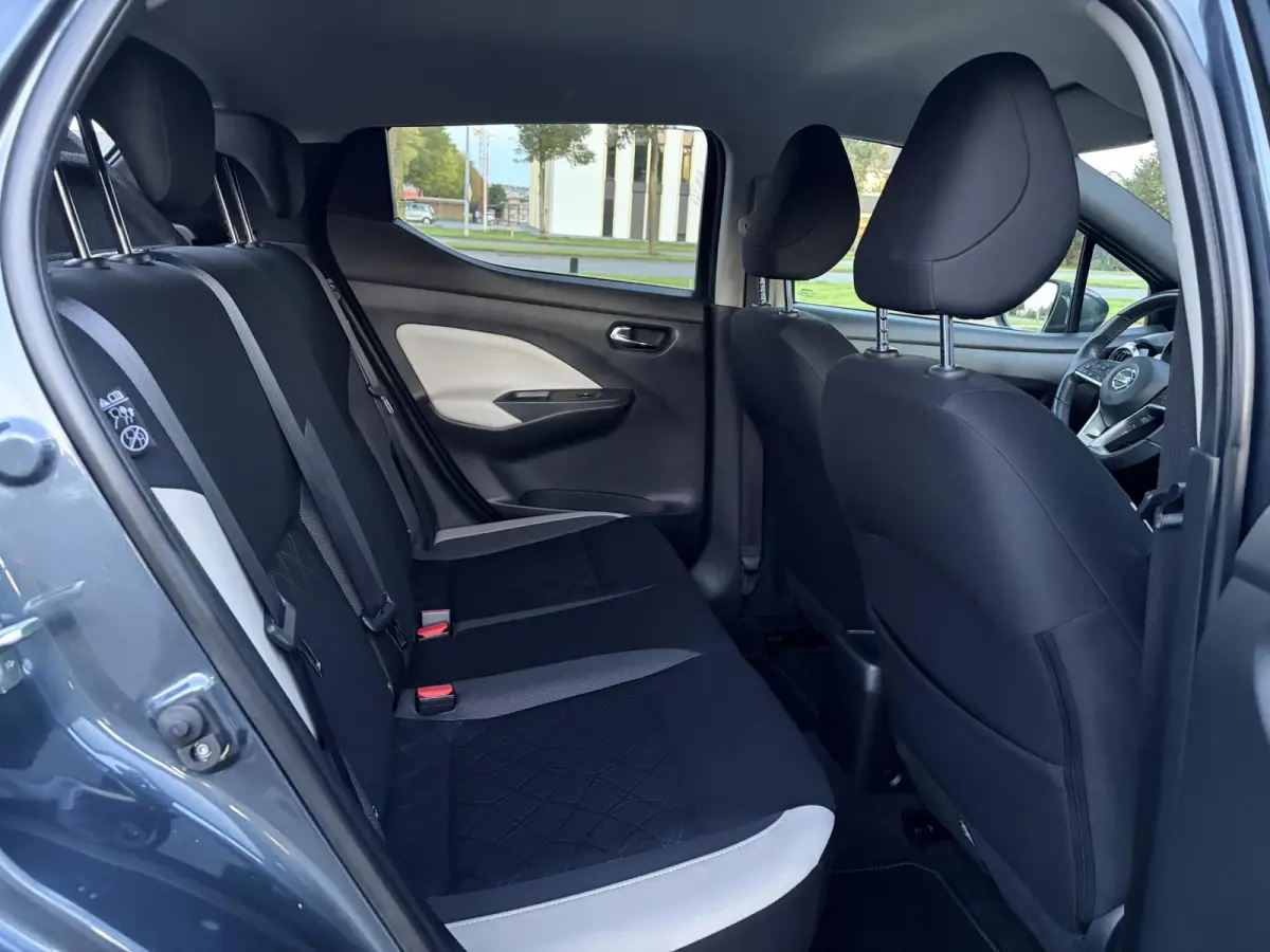 1.0 IG-T N-Connecta ✓1e Eigenaar✓Dealer Onderhouden✓Camera✓Carplay✓Navi✓Airco✓Cruise✓Pdc✓101pk✓Weinig Km✓Lm velgen✓N.A.P✓Apk tot 02-2028