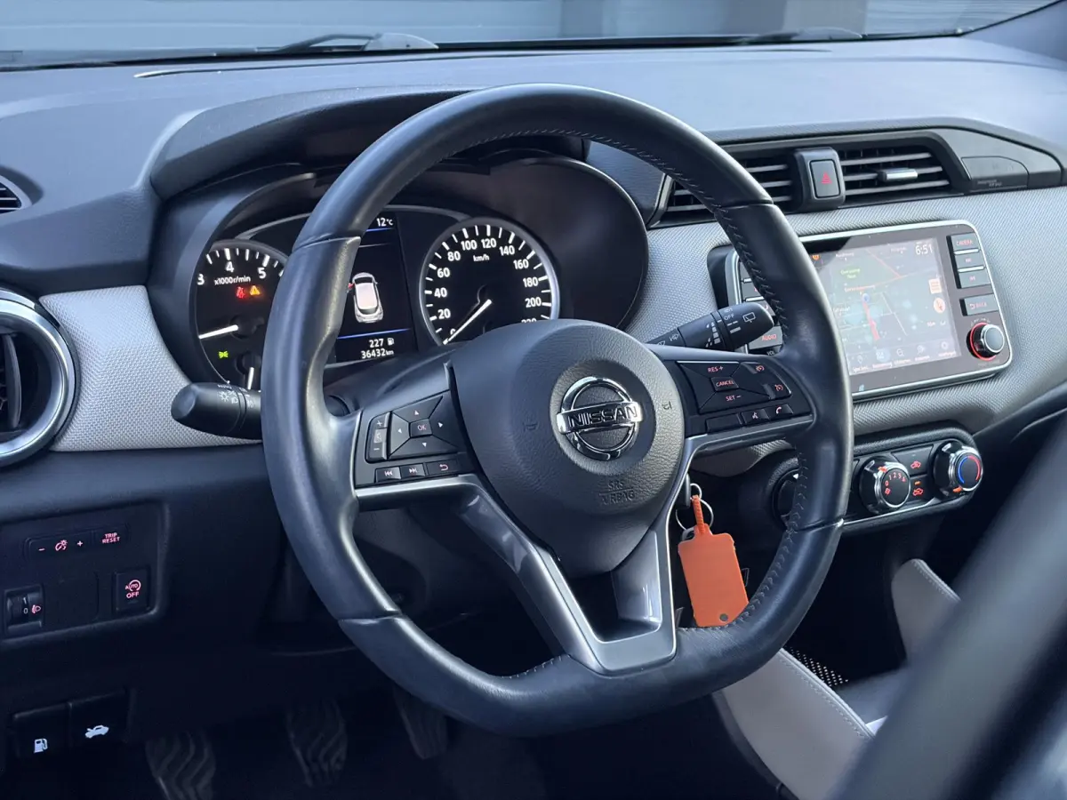 1.0 IG-T N-Connecta ✓1e Eigenaar✓Dealer Onderhouden✓Camera✓Carplay✓Navi✓Airco✓Cruise✓Pdc✓101pk✓Weinig Km✓Lm velgen✓N.A.P✓Apk tot 02-2028