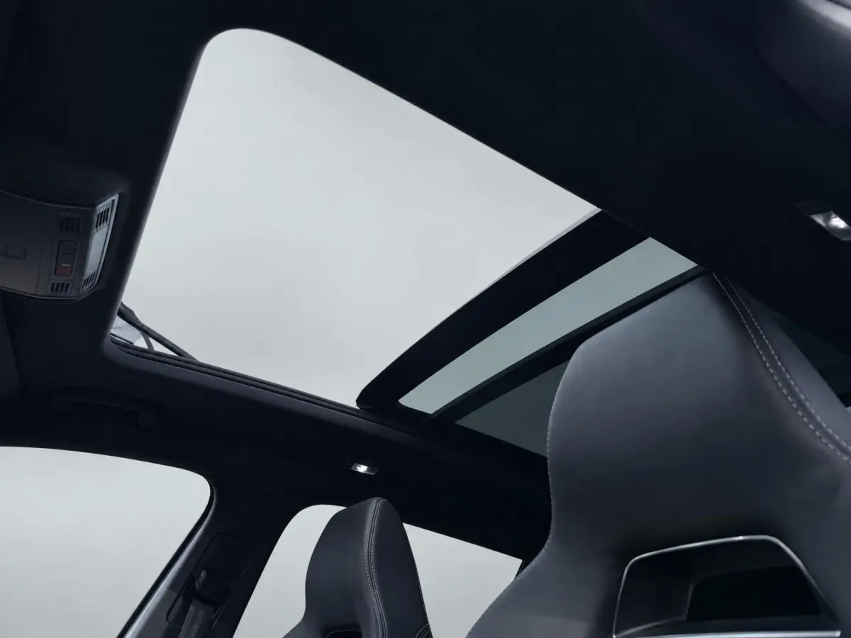 1.5 TSI Sportline Business Facelift | Panoramadak | EL. Trekhaak | Geheugen Stoelen | Stoel/Stuurverwarming | Rijklaarprijs