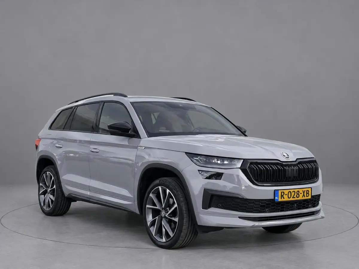 1.5 TSI Sportline Business Facelift | Panoramadak | EL. Trekhaak | Geheugen Stoelen | Stoel/Stuurverwarming | Rijklaarprijs