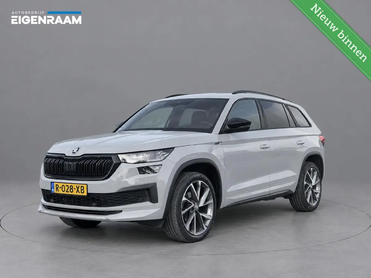 1.5 TSI Sportline Business Facelift | Panoramadak | EL. Trekhaak | Geheugen Stoelen | Stoel/Stuurverwarming | Rijklaarprijs