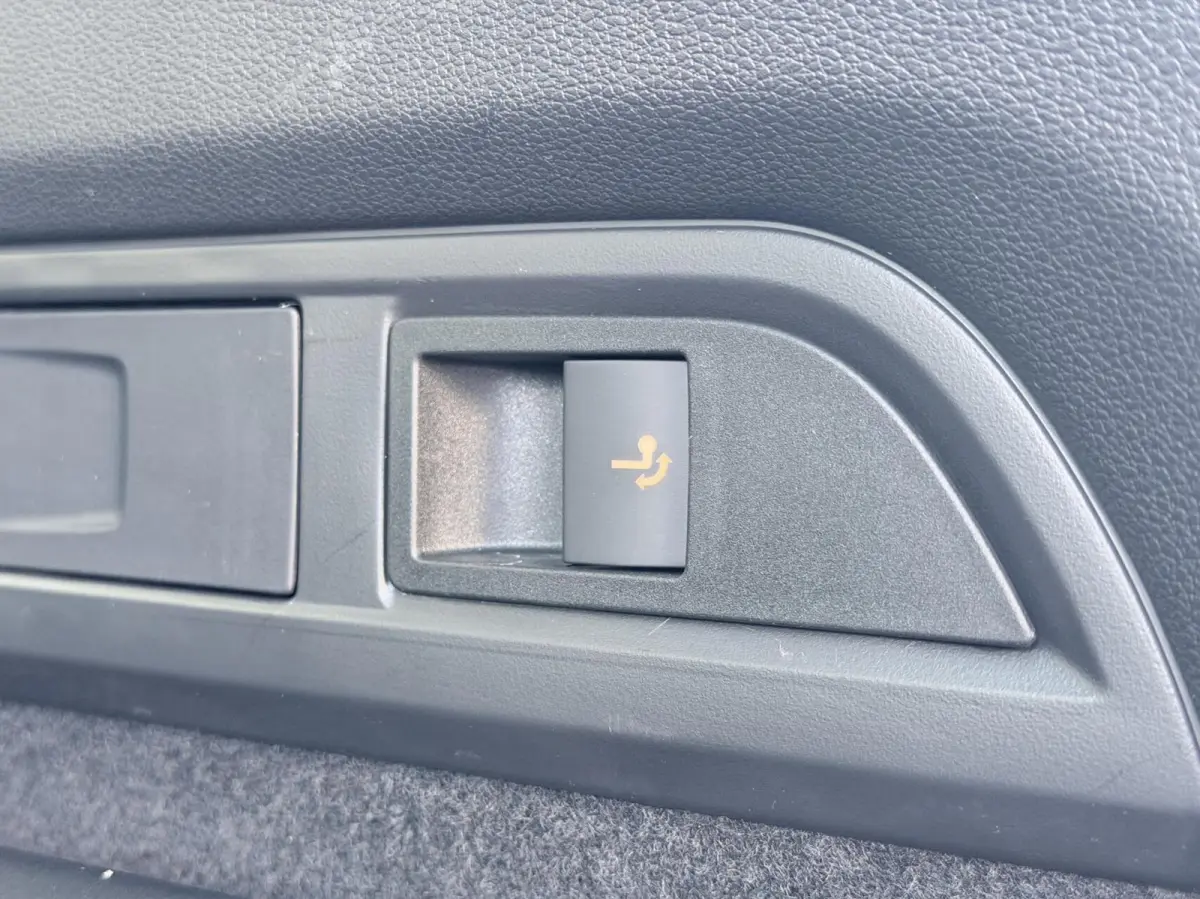 1.5 TSI Sportline Business Facelift | Panoramadak | EL. Trekhaak | Geheugen Stoelen | Stoel/Stuurverwarming | Rijklaarprijs