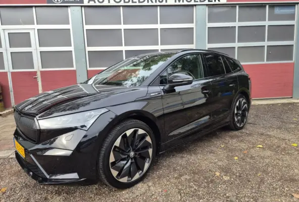 60 Sportline Black Ed. 180 Pk SOH 92,07% Alcantara + leder