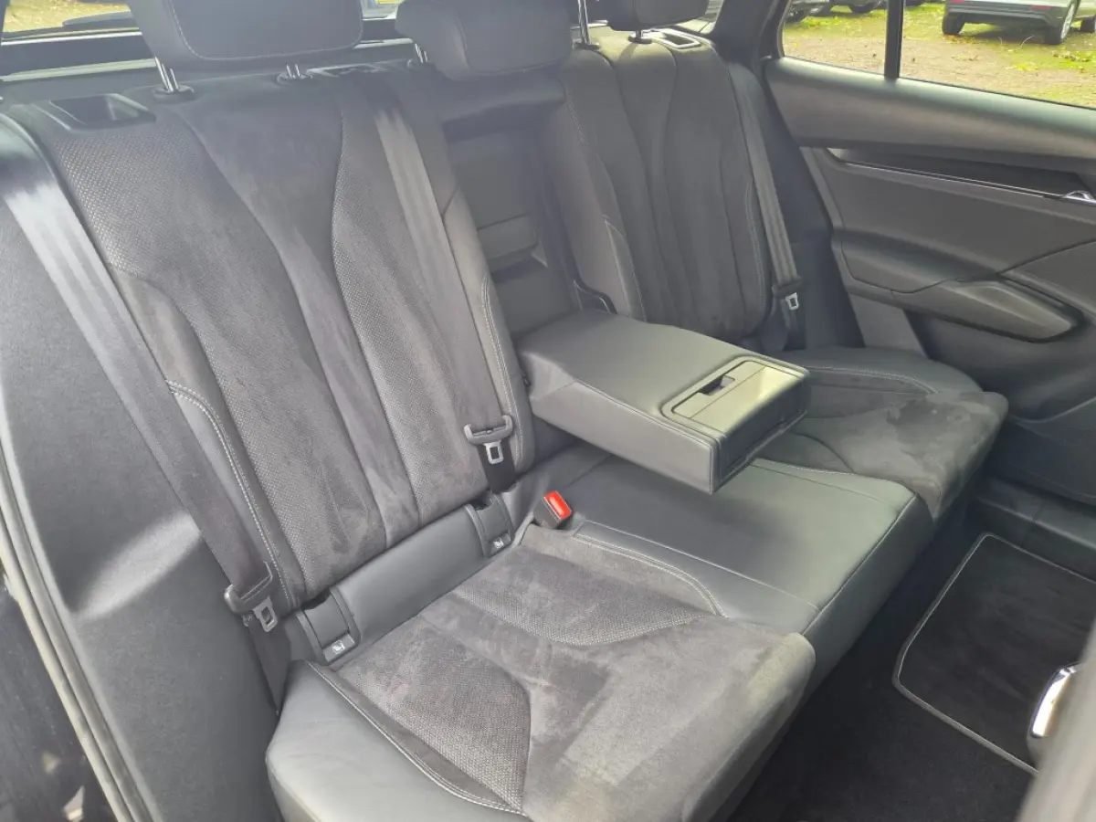 60 Sportline Black Ed. 180 Pk SOH 92,07% Alcantara + leder
