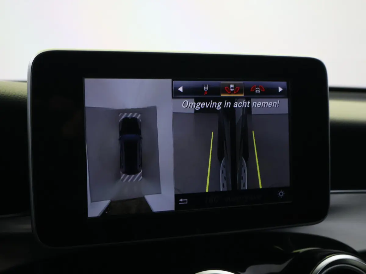 250 4MATIC PREMIUM AMG SPORT + SCHUIFDAK | 360 CAMERA | STOELVERW. | TREEPLANKEN