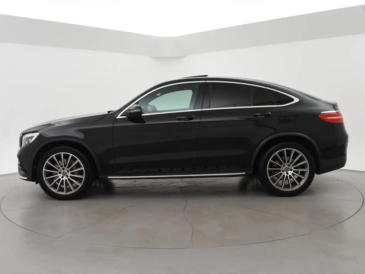 250 4MATIC PREMIUM AMG SPORT + SCHUIFDAK | 360 CAMERA | STOELVERW. | TREEPLANKEN