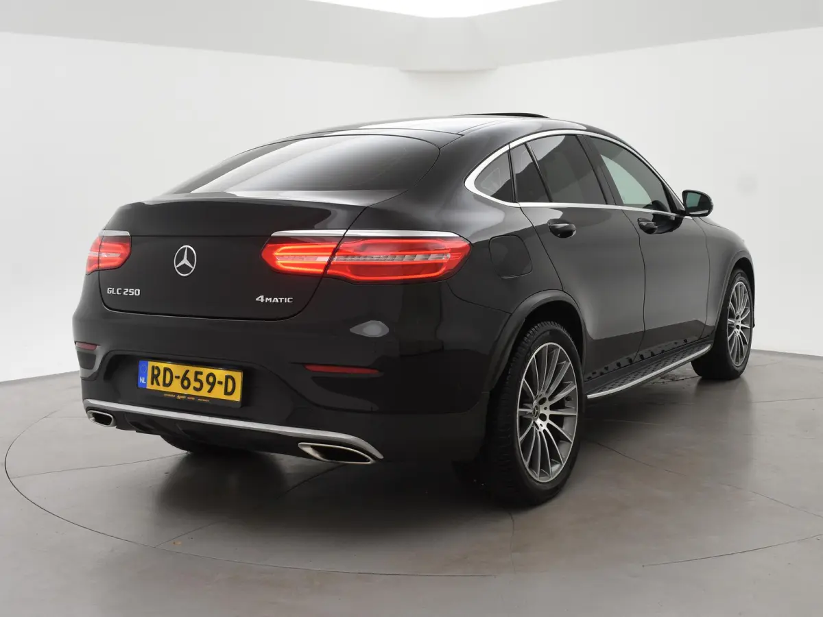 250 4MATIC PREMIUM AMG SPORT + SCHUIFDAK | 360 CAMERA | STOELVERW. | TREEPLANKEN