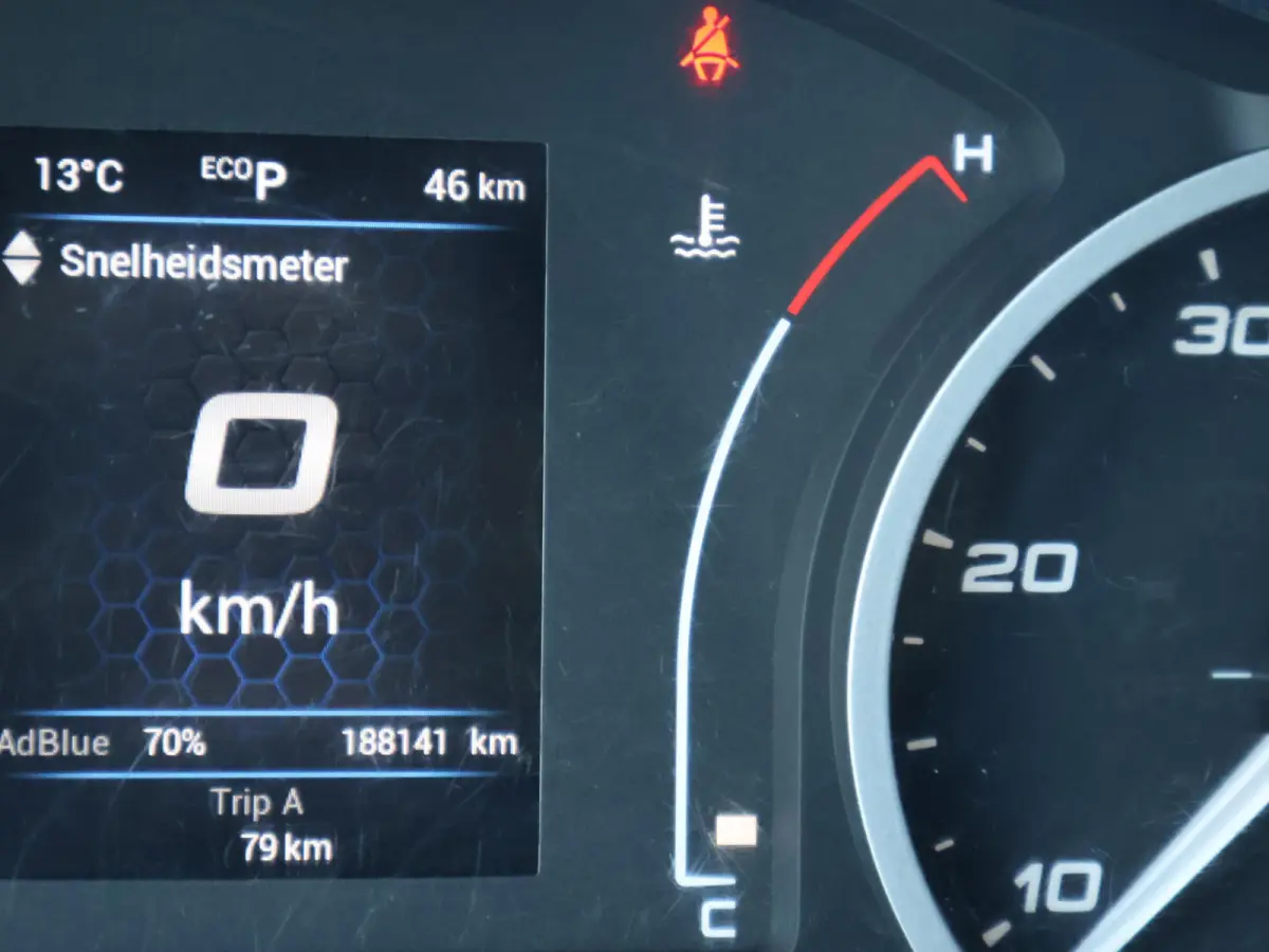 3520L 3.0 180 PK AUT8. +TREKHAAK 3500 KG | CARPLAY | STANDKACHEL | CAMERA