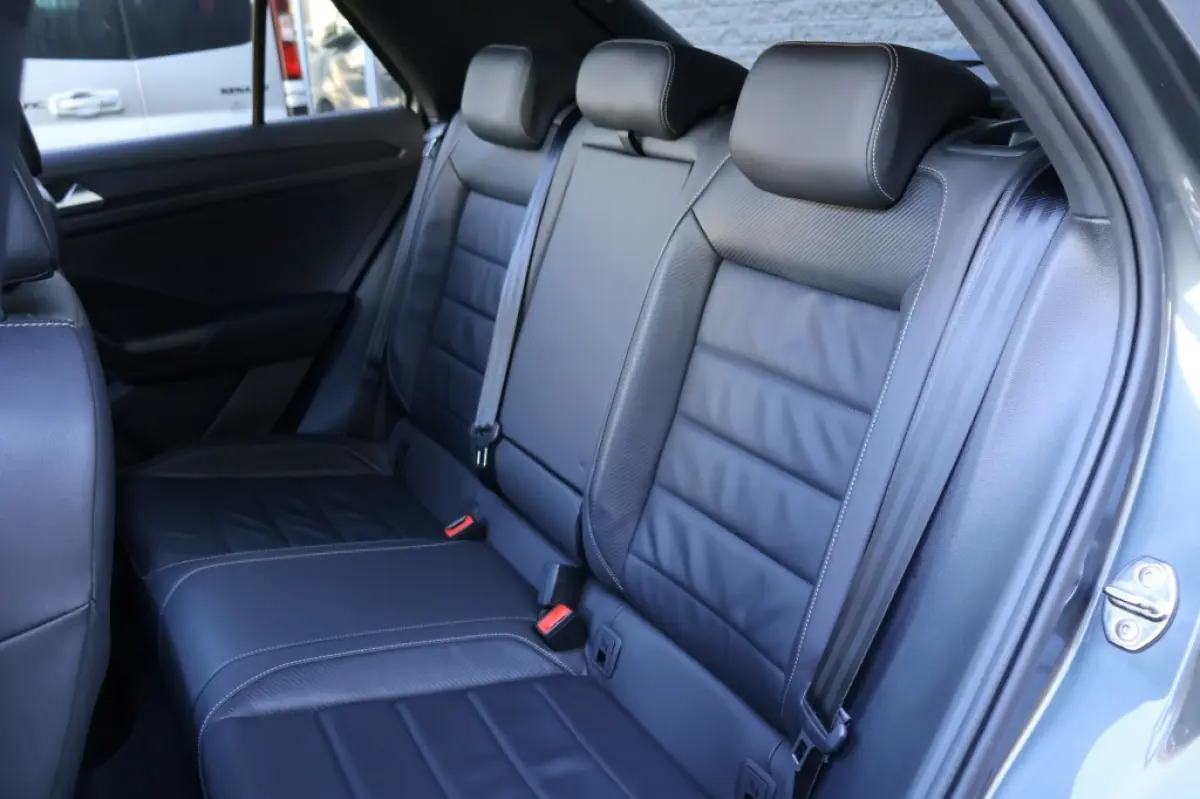 R 2.0 TSI 4-motion (300pk) Pano/ACC/Camera/Carplay/19 inch/Nieuwstaat!