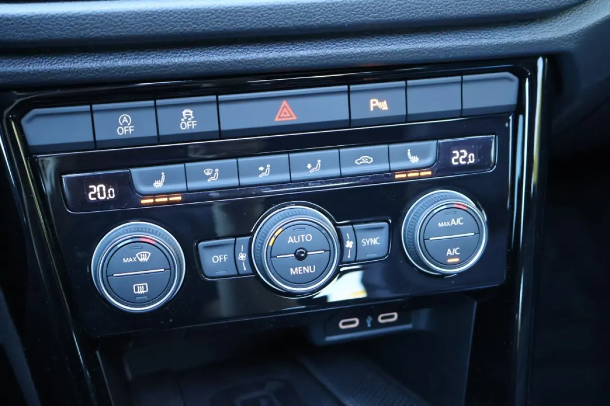 R 2.0 TSI 4-motion (300pk) Pano/ACC/Camera/Carplay/19 inch/Nieuwstaat!