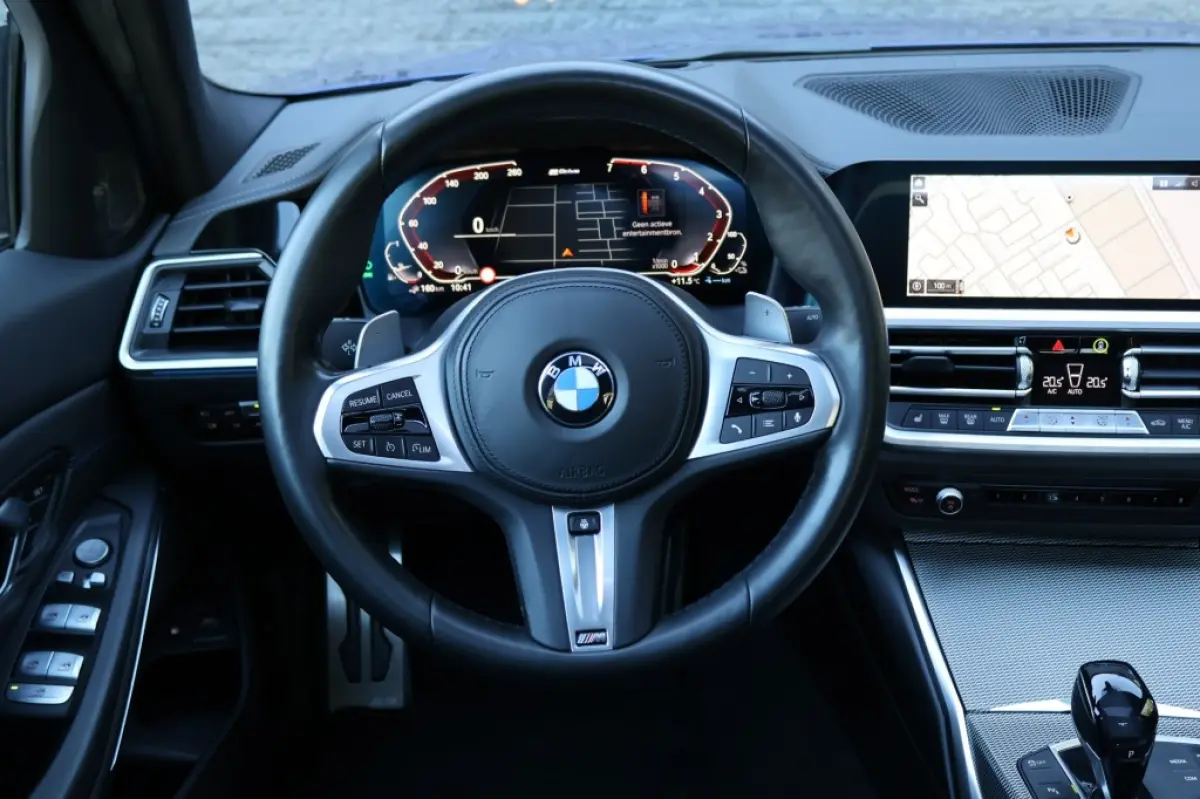 330e (292pk) M340I Look Laser/HUD/H&K/Pano/Carbon