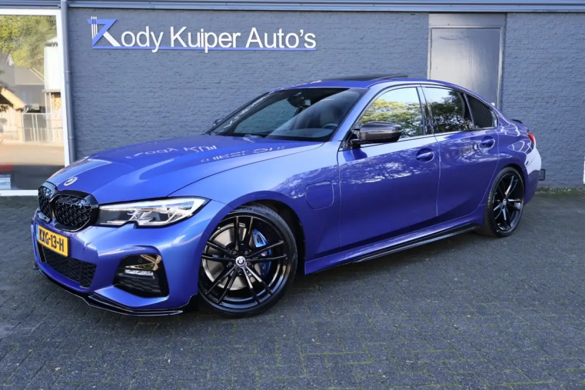 330e (292pk) M340I Look Laser/HUD/H&K/Pano/Carbon