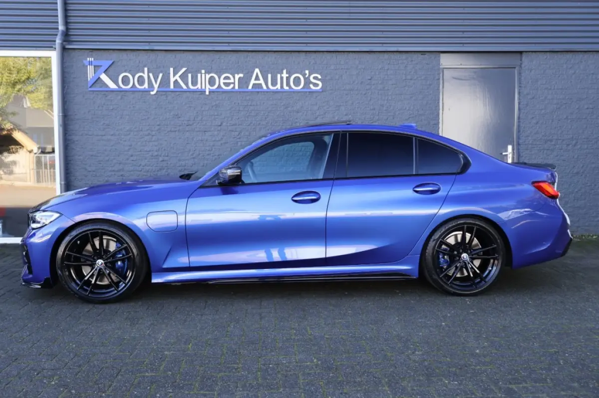 330e (292pk) M340I Look Laser/HUD/H&K/Pano/Carbon