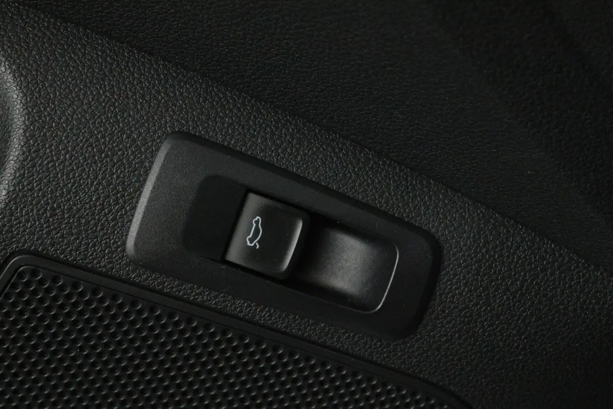 1.5 TSI ACT Sportline Business (PANORAMADAK, TREKHAAK, STOEL/STUUR VERWARMING, CAMERA)
