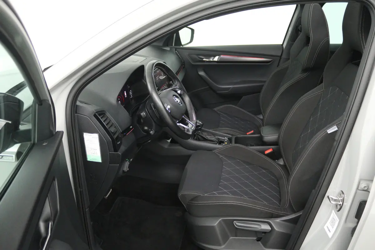1.5 TSI ACT Sportline Business (PANORAMADAK, TREKHAAK, STOEL/STUUR VERWARMING, CAMERA)