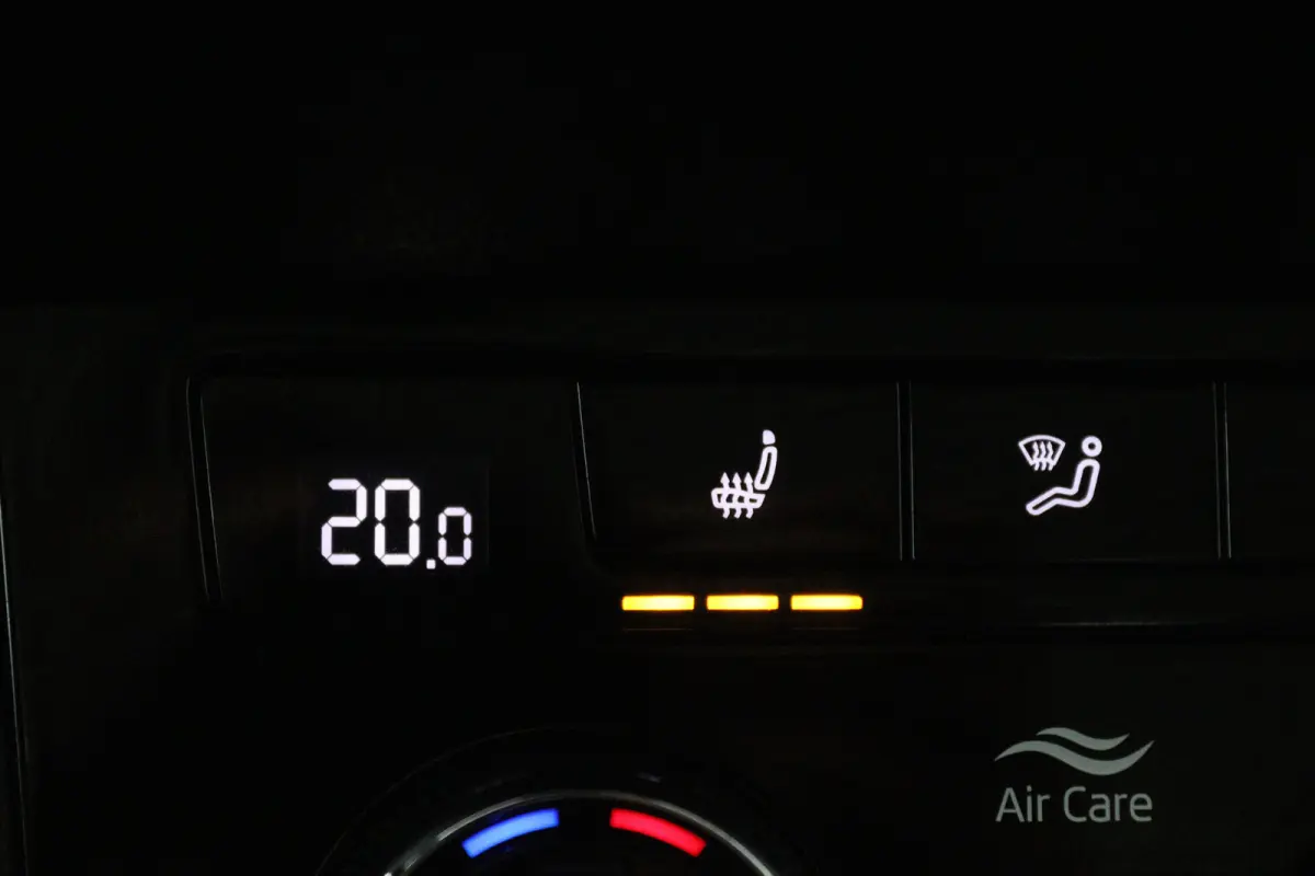 1.5 TSI ACT Sportline Business (PANORAMADAK, TREKHAAK, STOEL/STUUR VERWARMING, CAMERA)