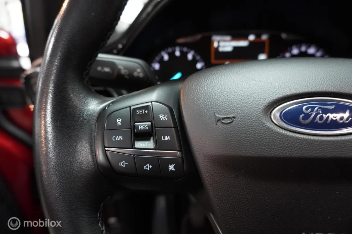 1.0 EcoBoost Titanium | trekhaak |