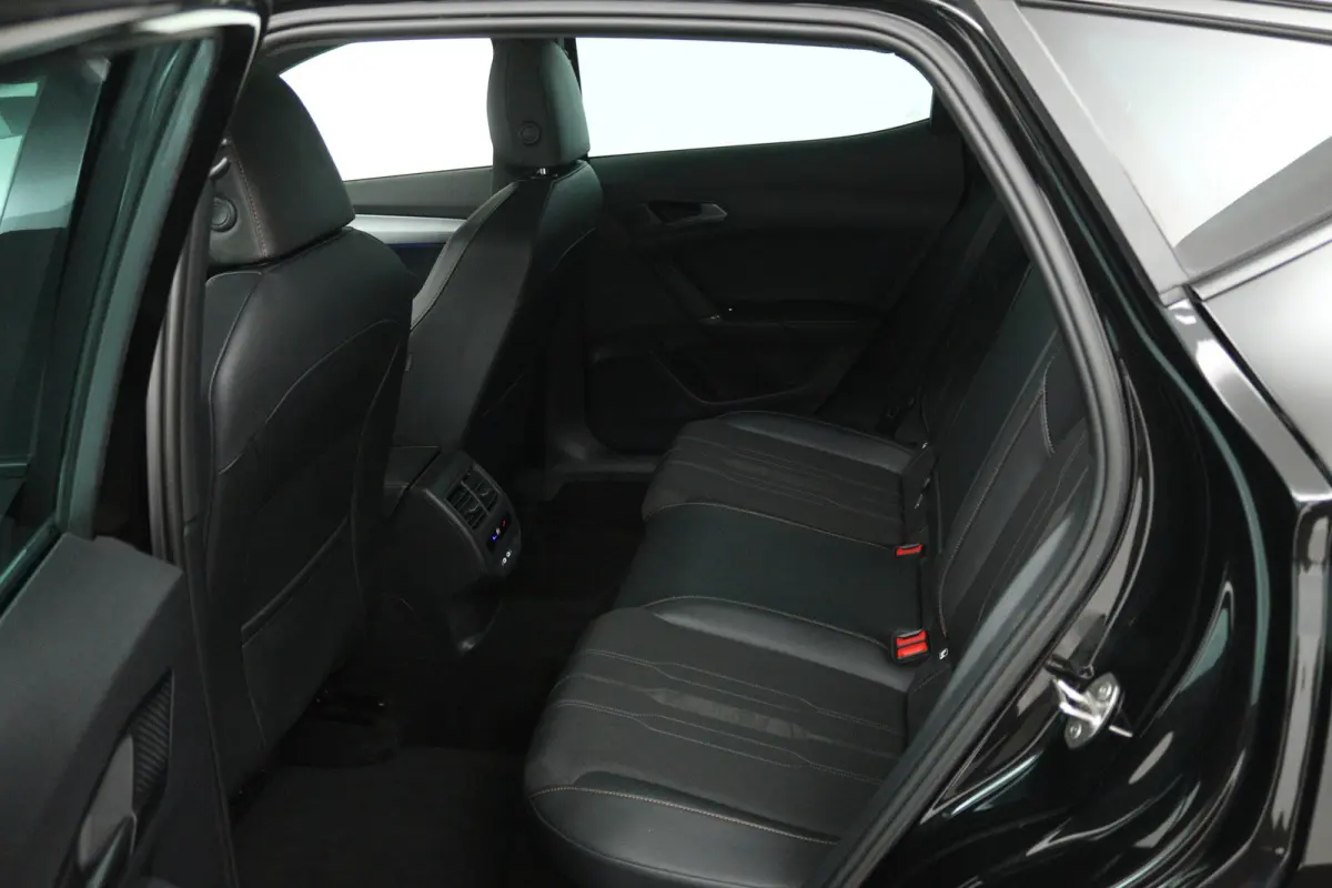 1.5 TSI Business Edition (PANORAMADAK, STOEL/STUUR VERWARMING, CAMERA)