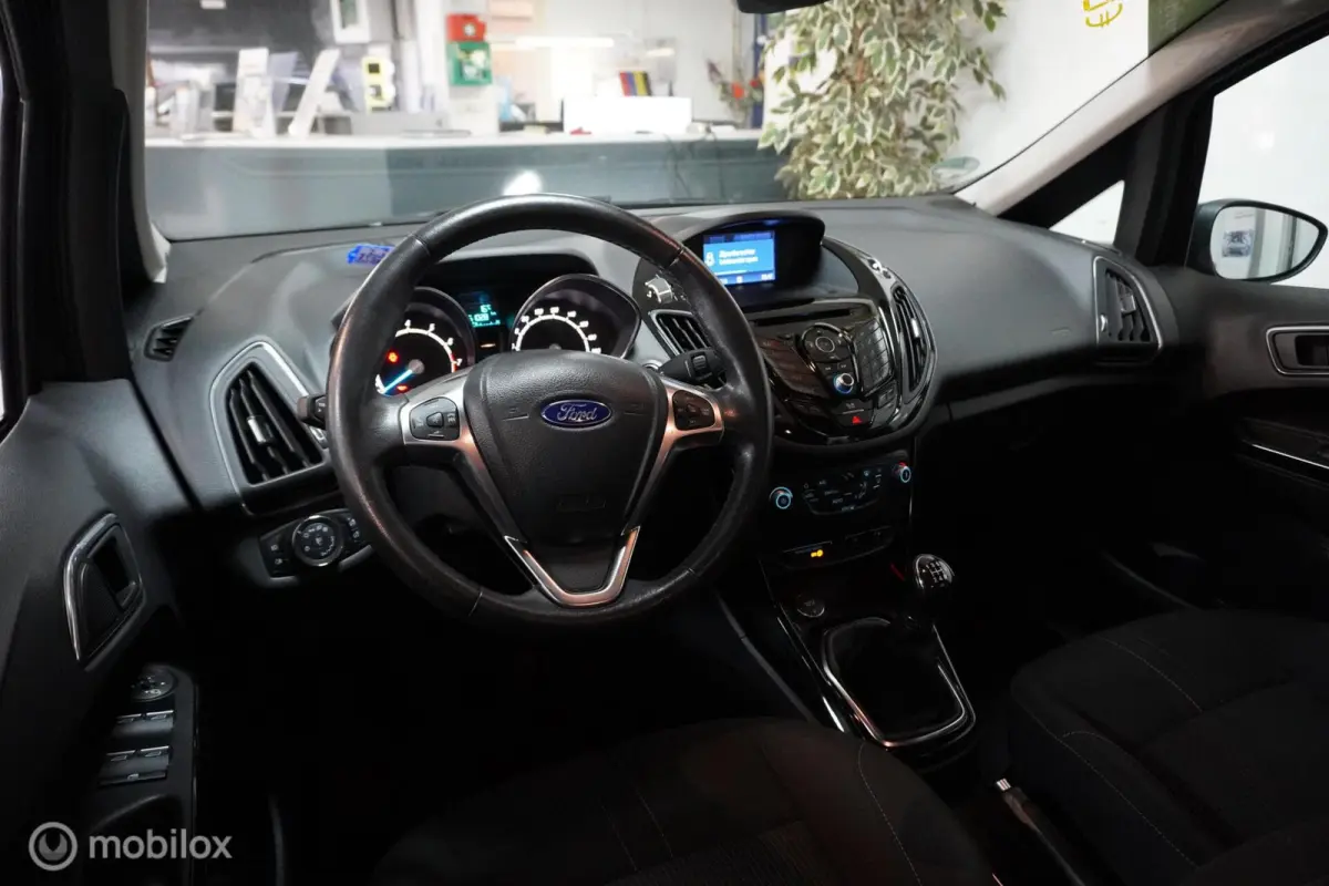 1.0 EcoBoost Titanium | Trekhaak |