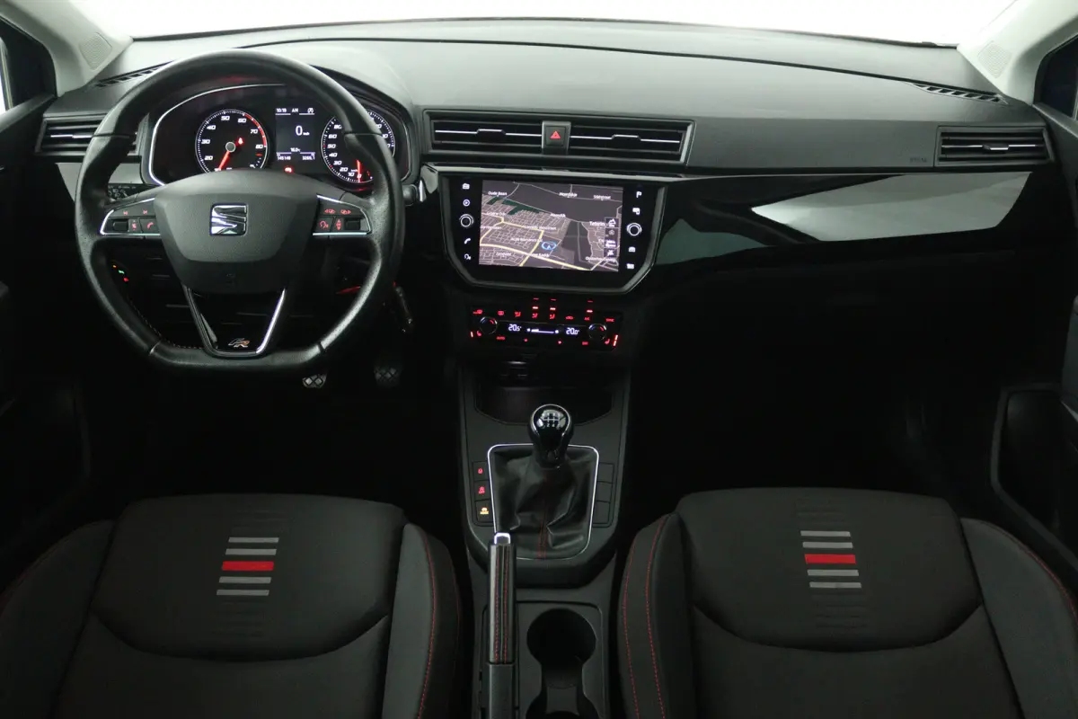 1.0 TSI FR Business Intense (STOELVERWARMING, NAVIGATIE CARPLAY, PARKEERSENSOREN)