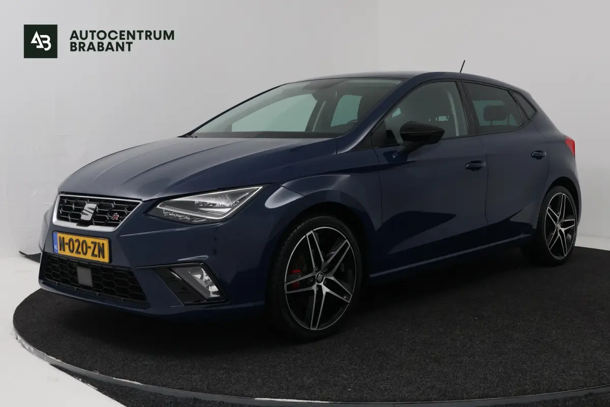 1.0 TSI FR Business Intense (STOELVERWARMING, NAVIGATIE CARPLAY, PARKEERSENSOREN)