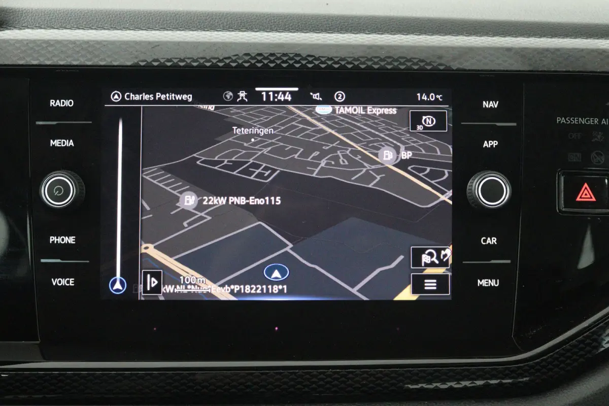 1.0 TSI Life Business (STOELVERWARMING, CAMERA, DIGITALE COCKPIT, CRUISE ADAPTIEF)