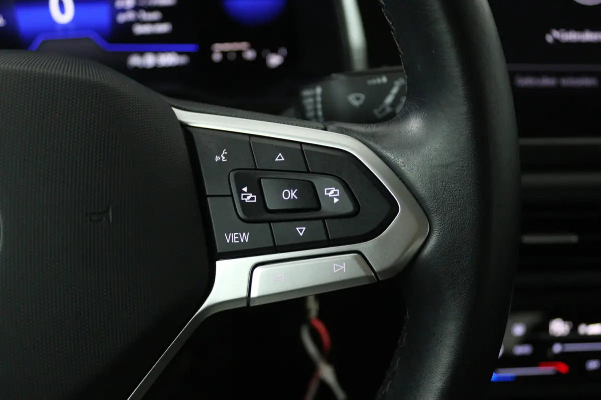 1.0 TSI Life Business (STOELVERWARMING, CAMERA, DIGITALE COCKPIT, CRUISE ADAPTIEF)