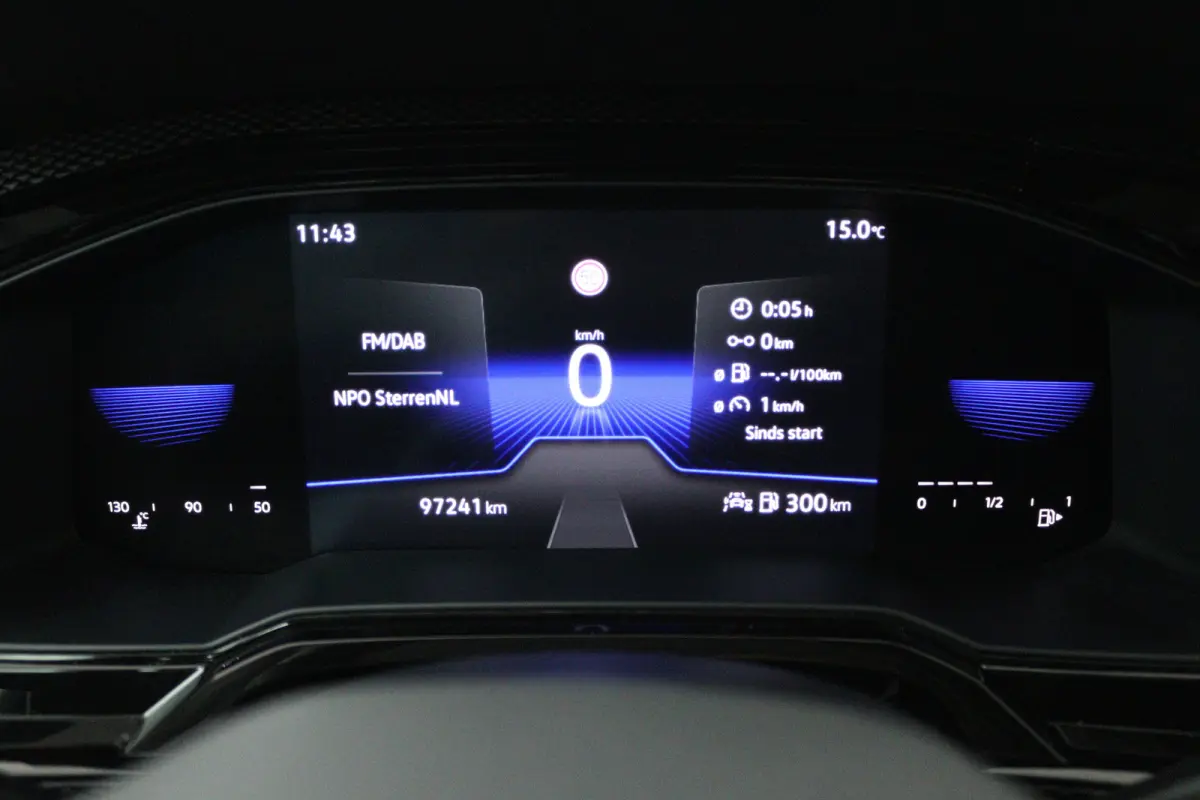 1.0 TSI Life Business (STOELVERWARMING, CAMERA, DIGITALE COCKPIT, CRUISE ADAPTIEF)